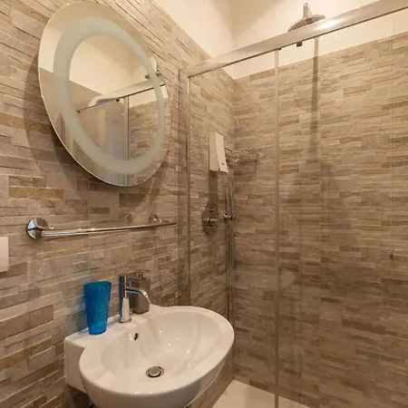 Appartement Frattina 2 - Fromhometorome Rome