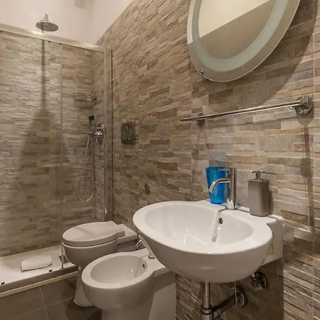 Appartement Frattina 2 - Fromhometorome Rome